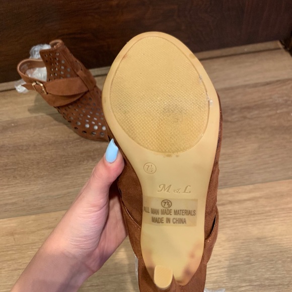 Brown Open-Toe Heels with Buckle - Picture 3 of 3